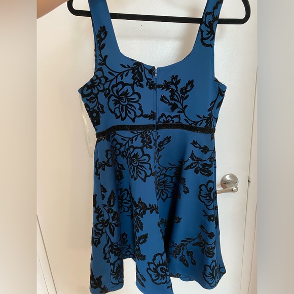 Francesca’s Blue Dress - Picture 3 of 3